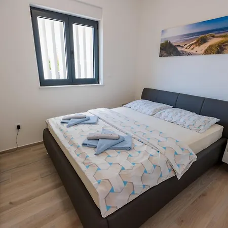 Golden Sunlit Haven Holiday With Pool And Sauna Vodice
