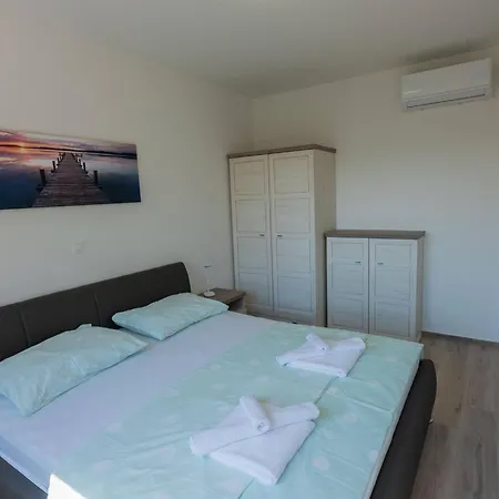 Golden Sunlit Haven Holiday With Pool And Sauna * Vodice