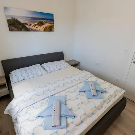 Golden Sunlit Haven Holiday With Pool And Sauna * Vodice